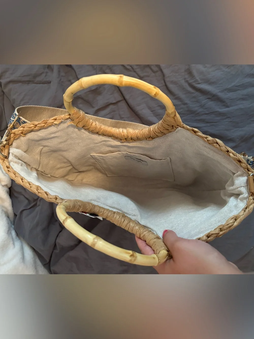 Straw beach bag